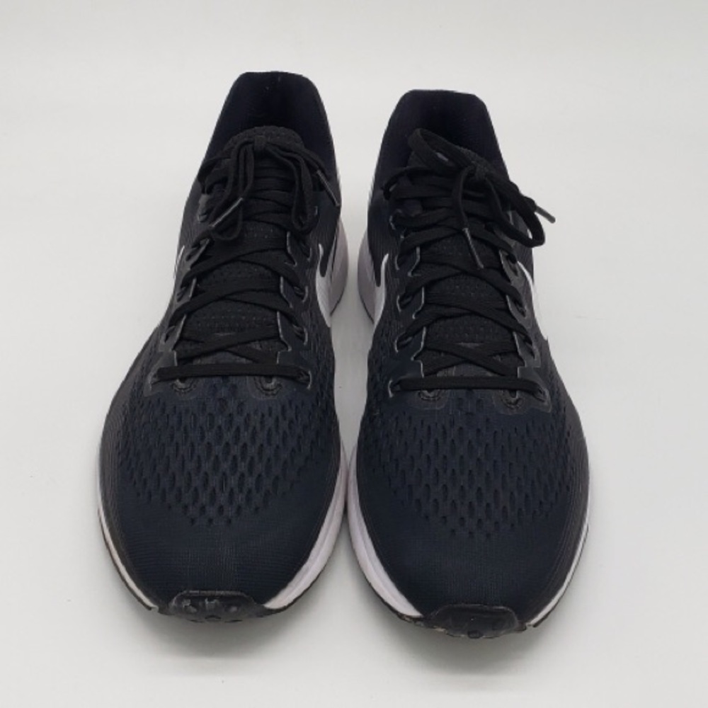 Nike zoom Pegasus 34 size 10.5